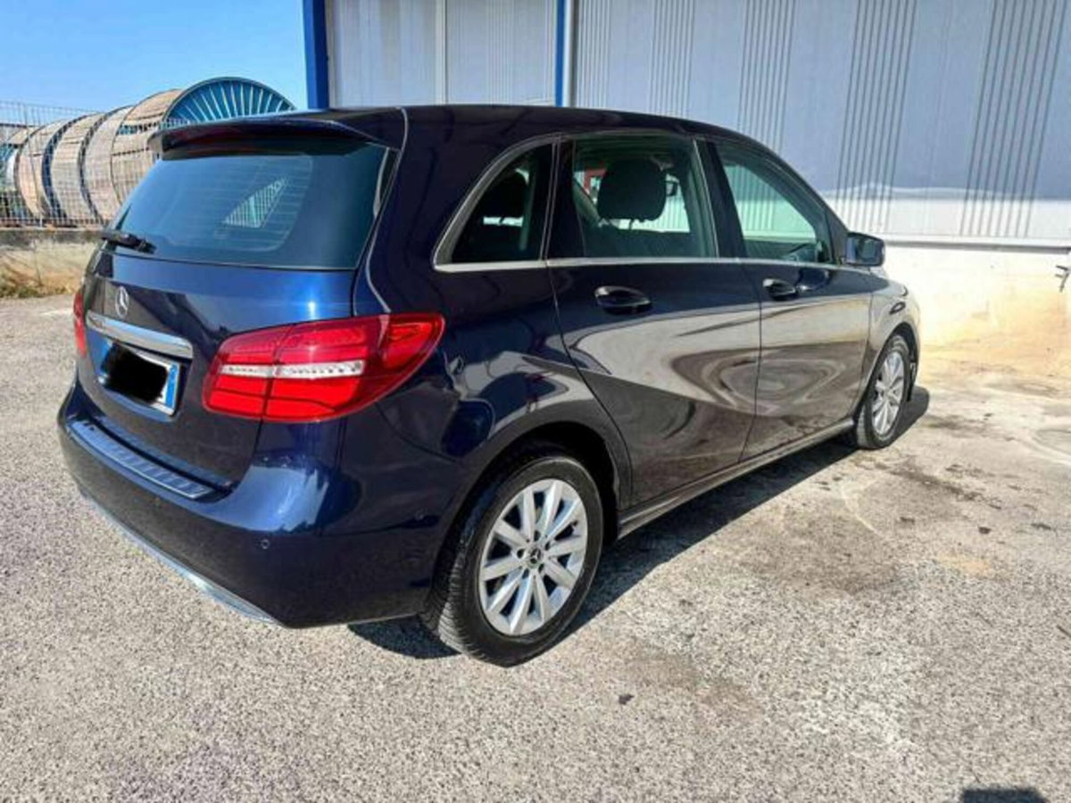 Mercedes-Benz Classe B 160 d Automatic Executive (8)