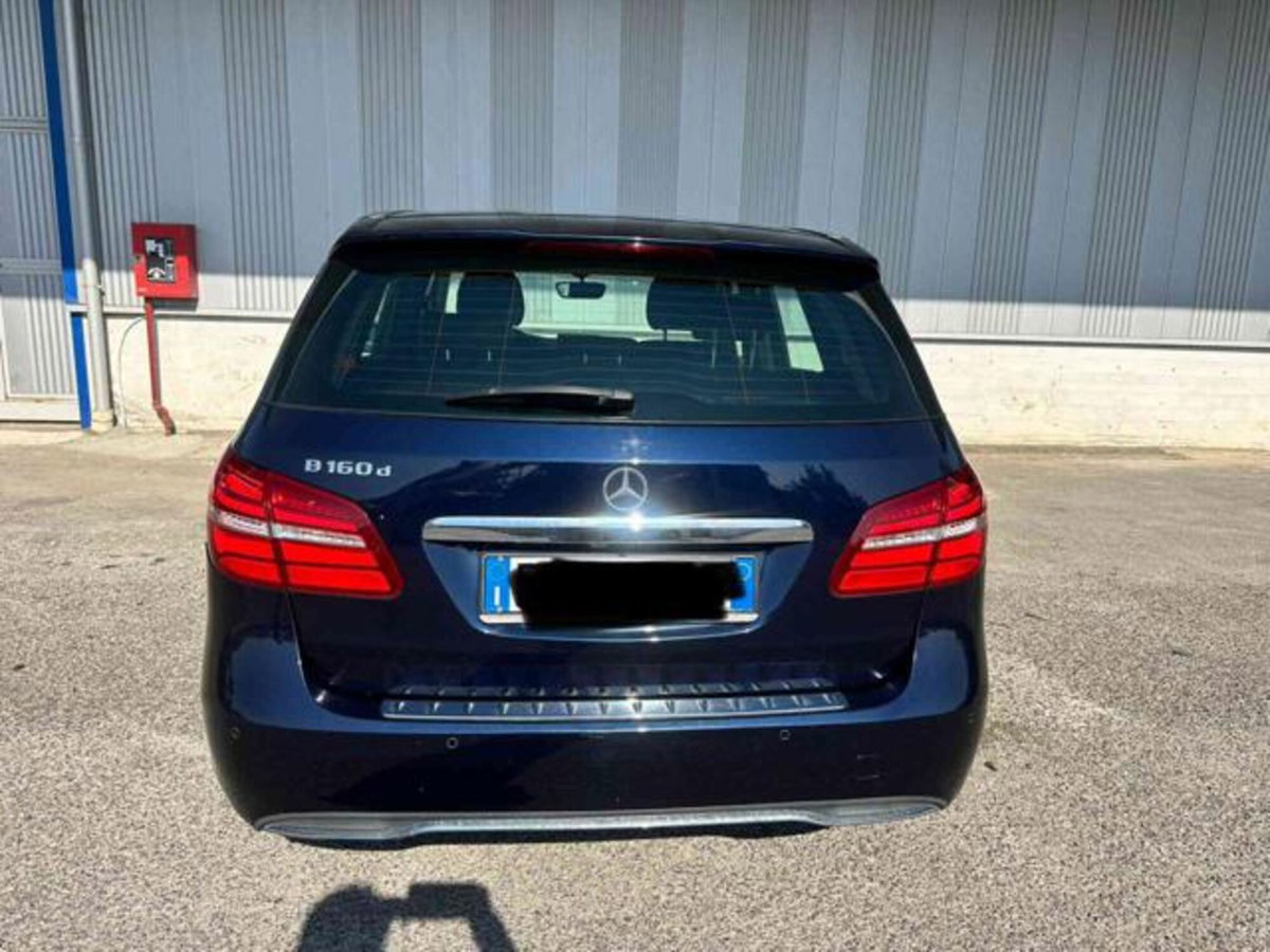 Mercedes-Benz Classe B 160 d Automatic Executive (9)