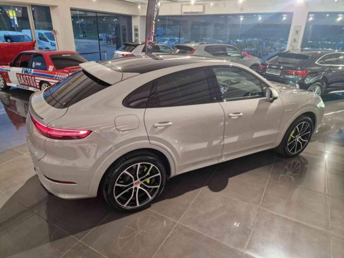 Porsche Cayenne Coupé 3.0 V6 (4)