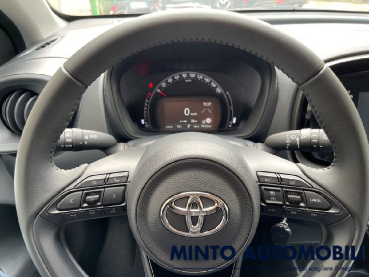 Toyota Aygo X 1.0 Lounge Air 72cv s-cvt (10)