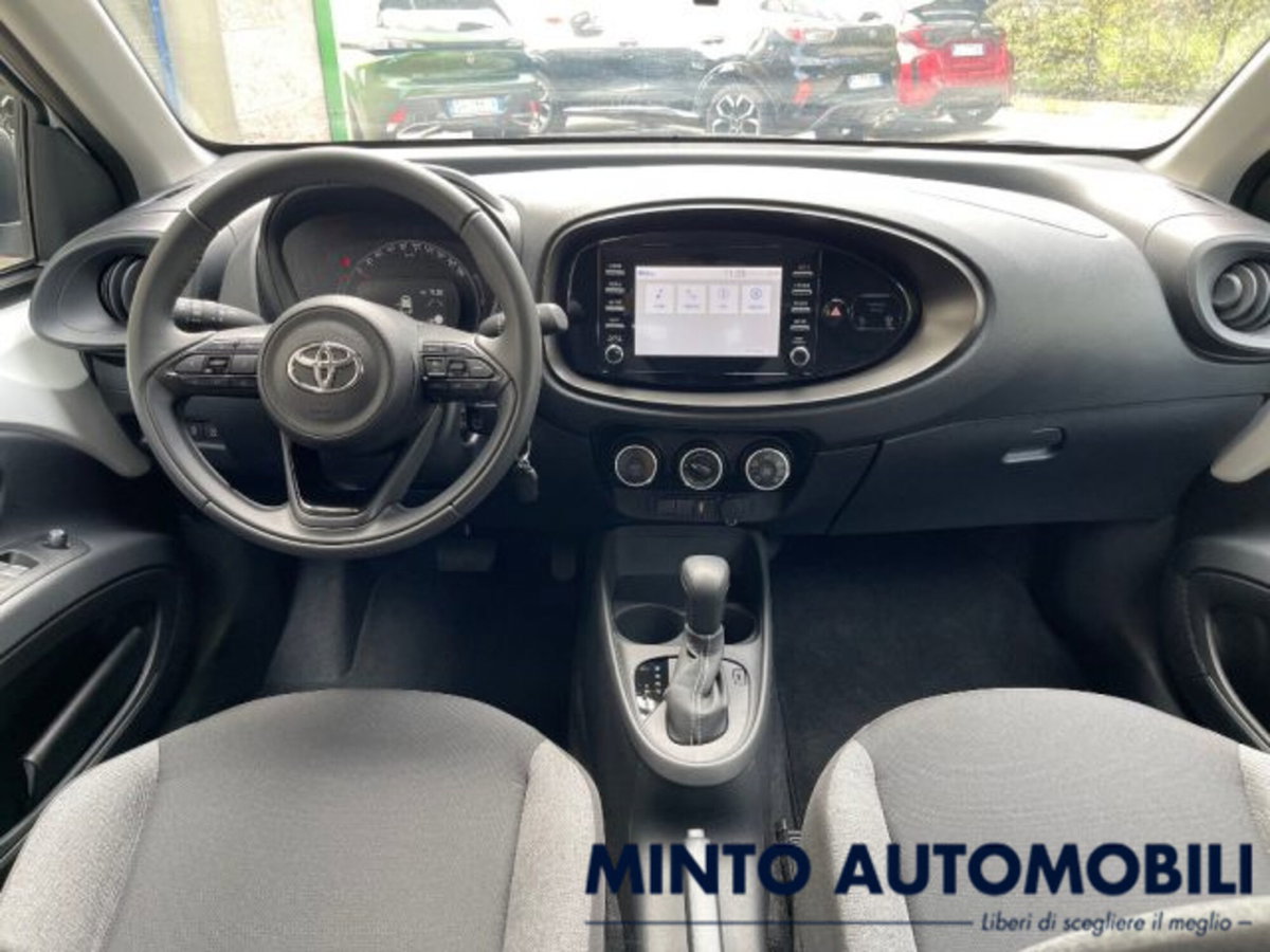 Toyota Aygo X 1.0 Lounge Air 72cv s-cvt (14)