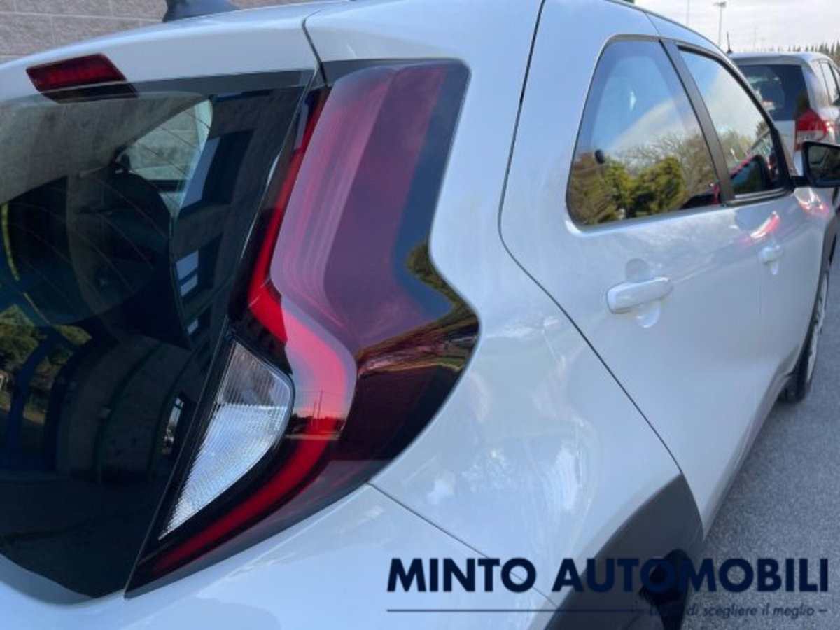 Toyota Aygo X 1.0 Lounge Air 72cv s-cvt (6)