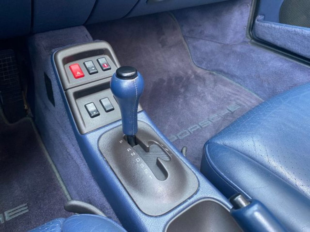 Porsche 911 Cabrio Carrera cat (12)