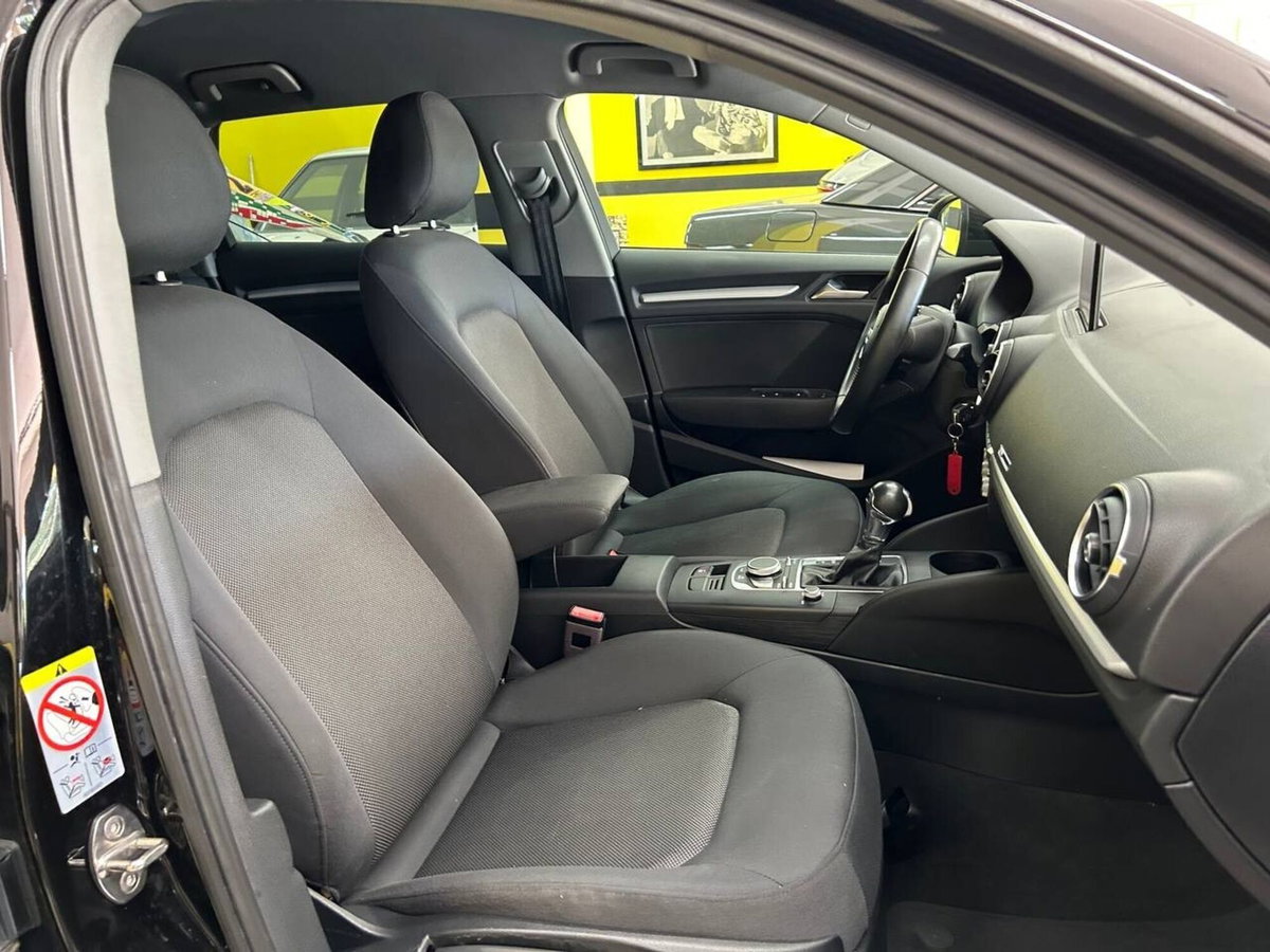 Audi A3 1.6 TDI 116 CV S tronic Sport (11)