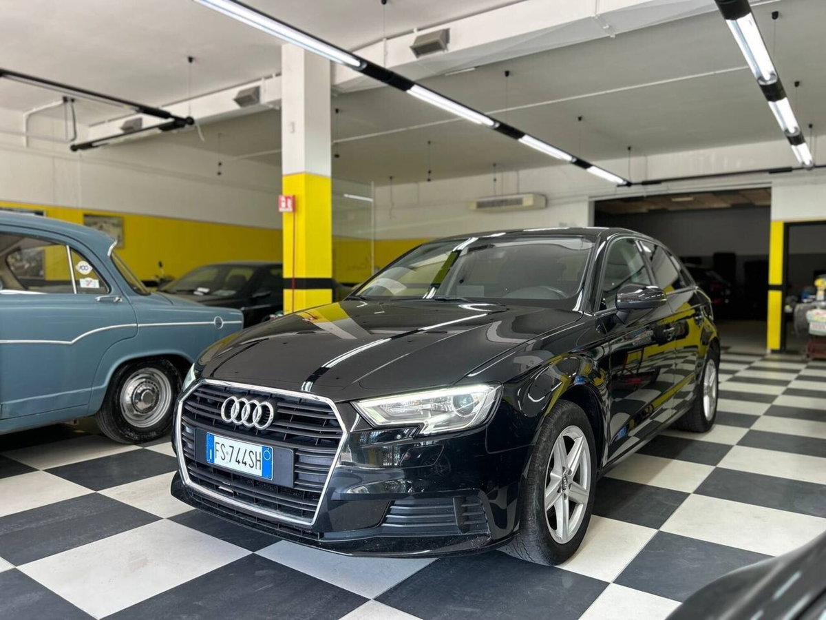 Audi A3 1.6 TDI 116 CV S tronic Sport (3)