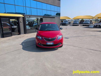 Lancia Ypsilon 1.0 FireFly 5 porte S&S Hybrid Gold Plus (2)