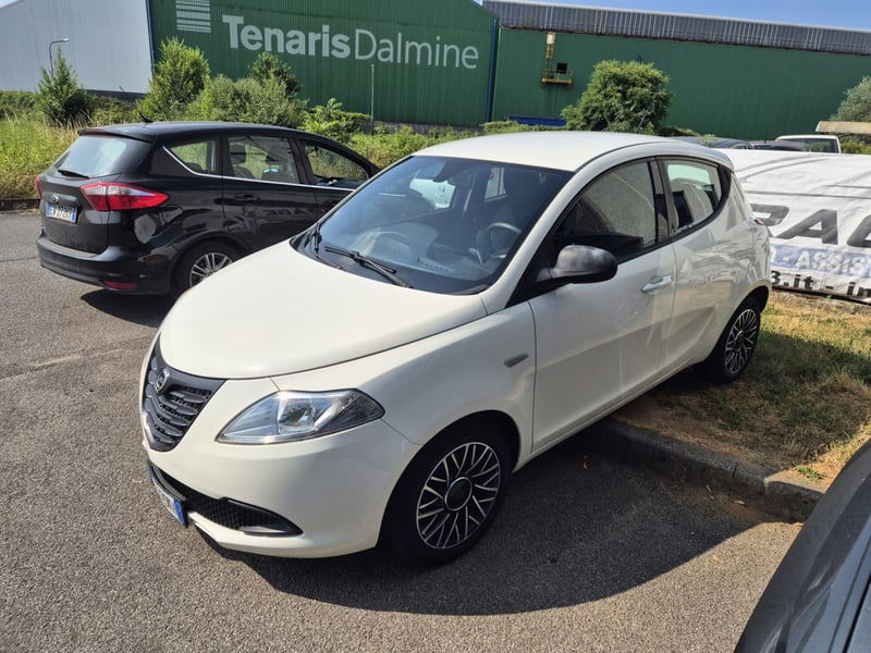 Lancia Ypsilon 1.2 69 CV 5 porte GPL Ecochic S Momodesign