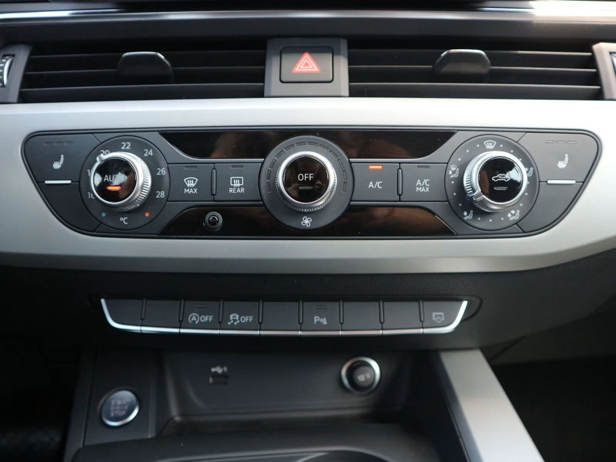 Audi A4 Avant 35 TDI/163 CV S tronic Business Advanced (13)