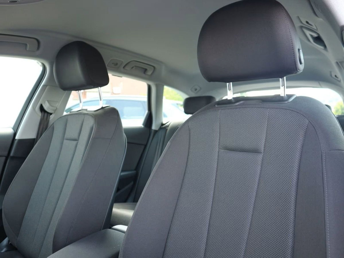 Audi A4 Avant 35 TDI/163 CV S tronic Business Advanced (16)