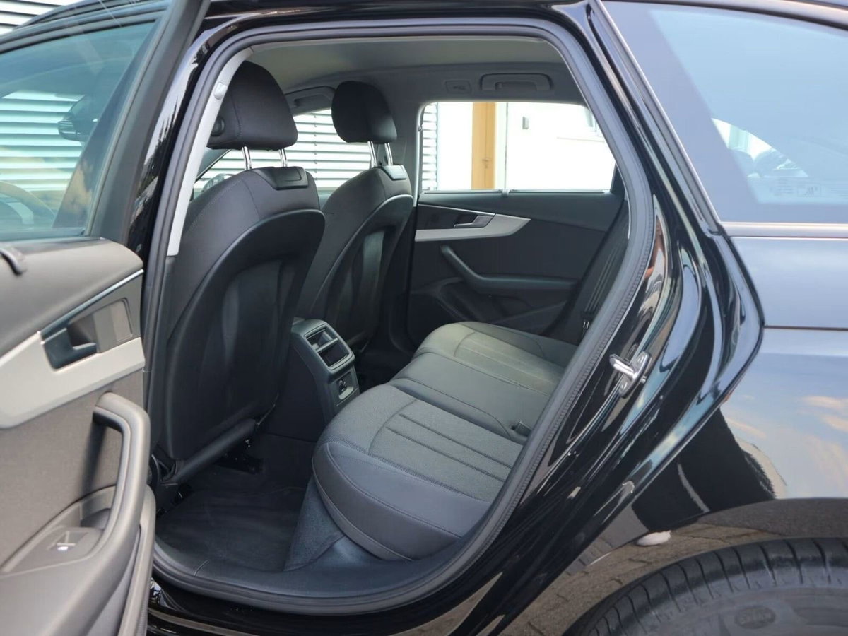 Audi A4 Avant 35 TDI/163 CV S tronic Business Advanced (18)
