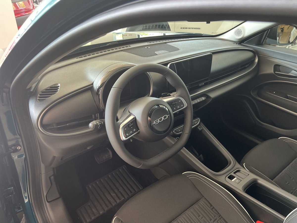 Fiat 600 1.2 hybrid 145cv auto (6)