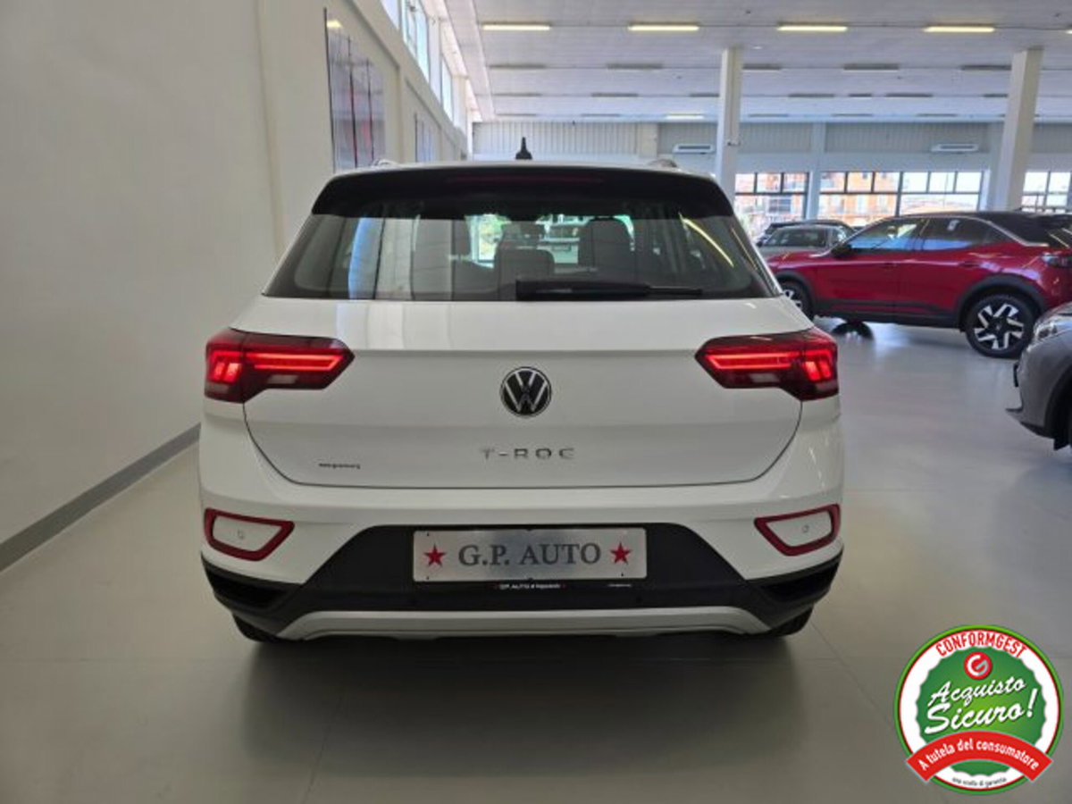 Volkswagen T-Roc 1.0 TSI Life (6)