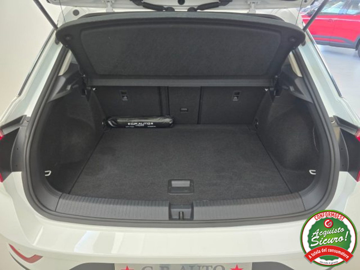 Volkswagen T-Roc 1.0 TSI Life (8)