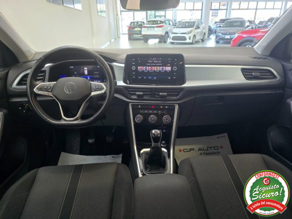 Volkswagen T-Roc 1.0 TSI Life (9)