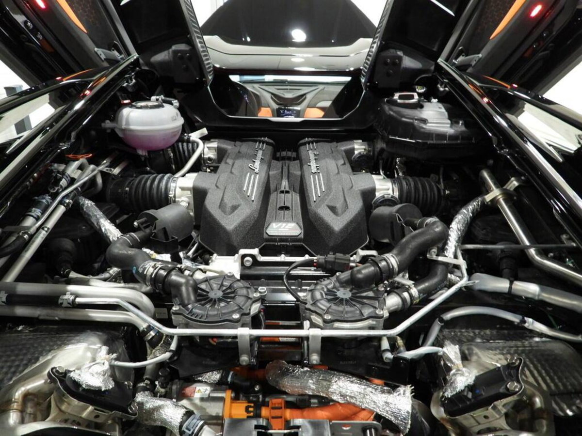 Lamborghini Revuelto 6.5 V12 hpev (10)