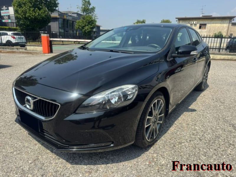 Volvo V40 D2 R-design Momentum