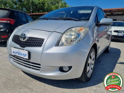 Toyota Yaris 1.D-4D 5 porte Sol usata