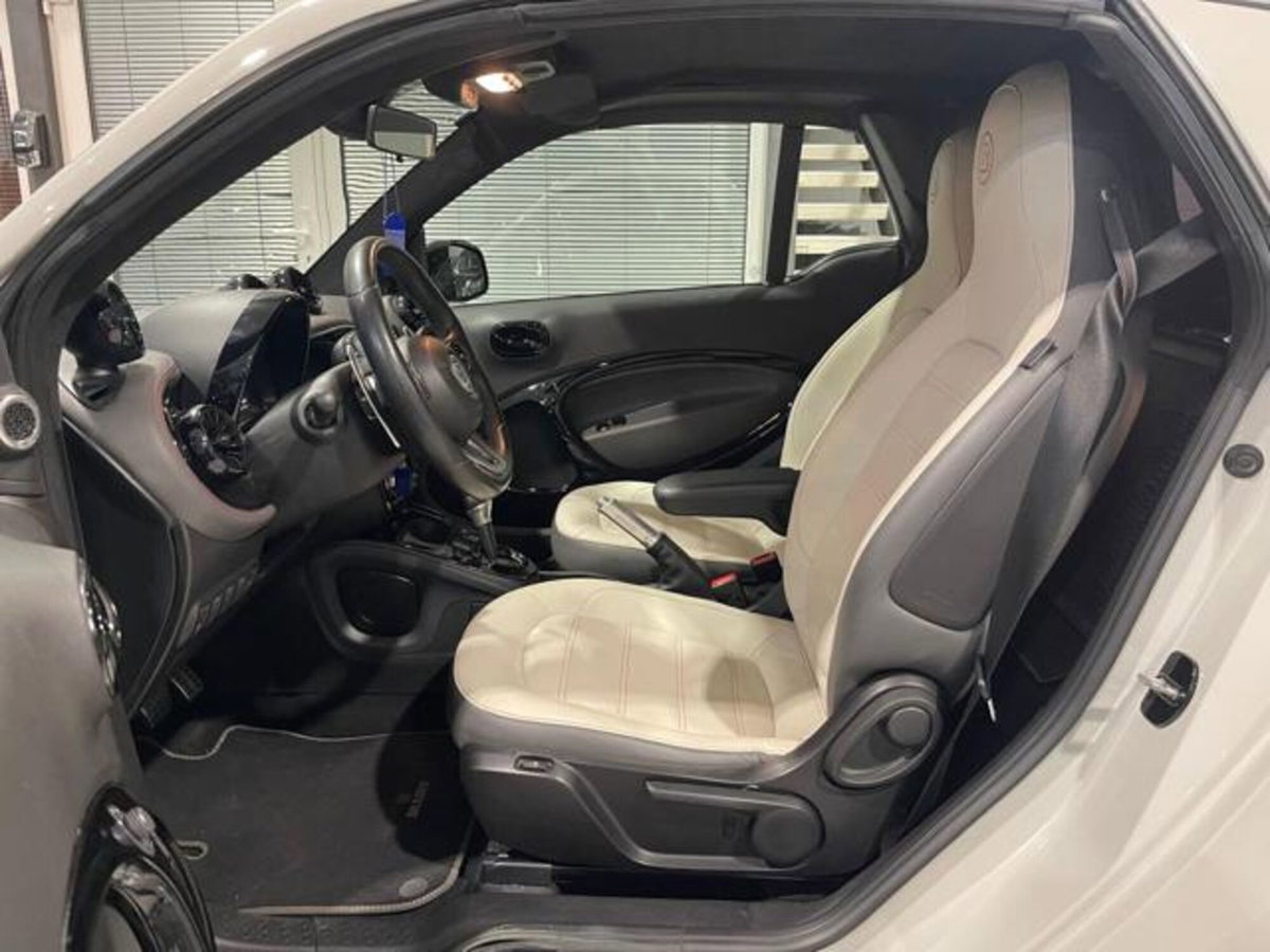 smart Fortwo Cabrio BRABUS 0.9 Turbo twinamic cabrio Xclusive (17)