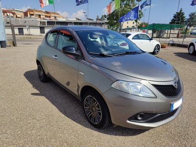 Lancia Ypsilon 1.0 FireFly 5 porte S&S Hybrid Ecochic Gold (3)