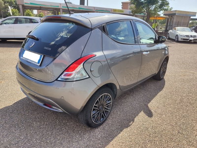 Lancia Ypsilon 1.0 FireFly 5 porte S&S Hybrid Ecochic Gold (4)