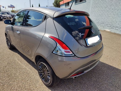 Lancia Ypsilon 1.0 FireFly 5 porte S&S Hybrid Ecochic Gold (5)