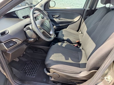 Lancia Ypsilon 1.0 FireFly 5 porte S&S Hybrid Ecochic Gold (6)
