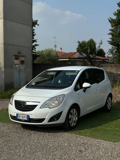 Opel Meriva 1.7 CDTI 110CV b-color Panoramic usata
