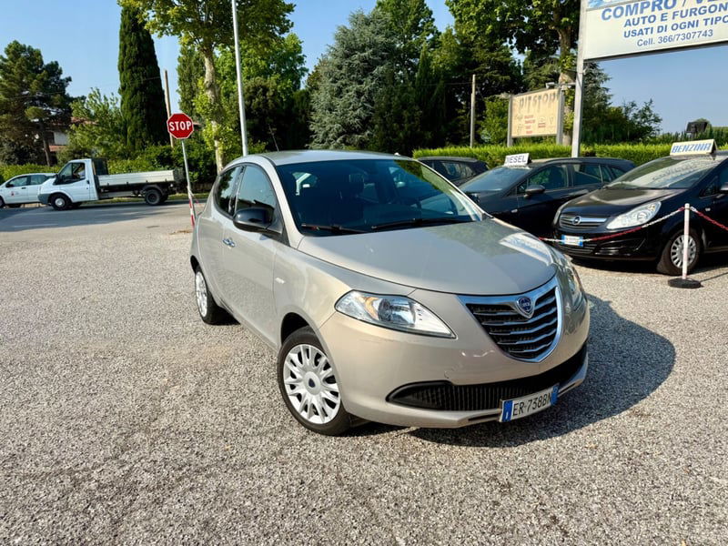 Lancia Ypsilon 1.2 69 CV 5 porte GPL Ecochic Alberta Ferretti