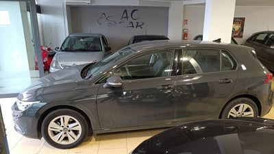 Volkswagen Golf 2.0 TDI SCR Life usata