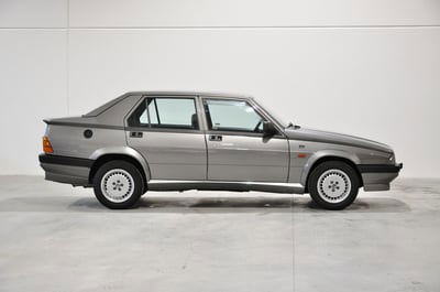 Alfa Romeo 75 2.0i Twin Spark usata