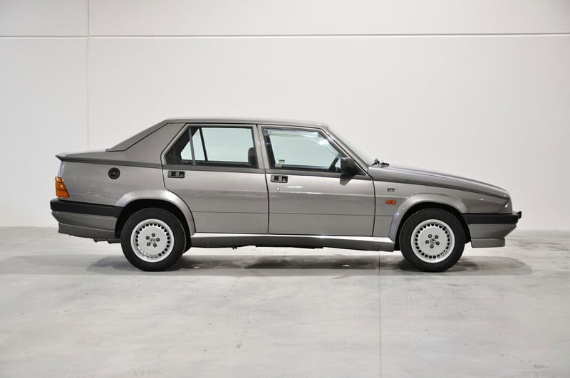 Alfa Romeo 75 2.0i Twin Spark
