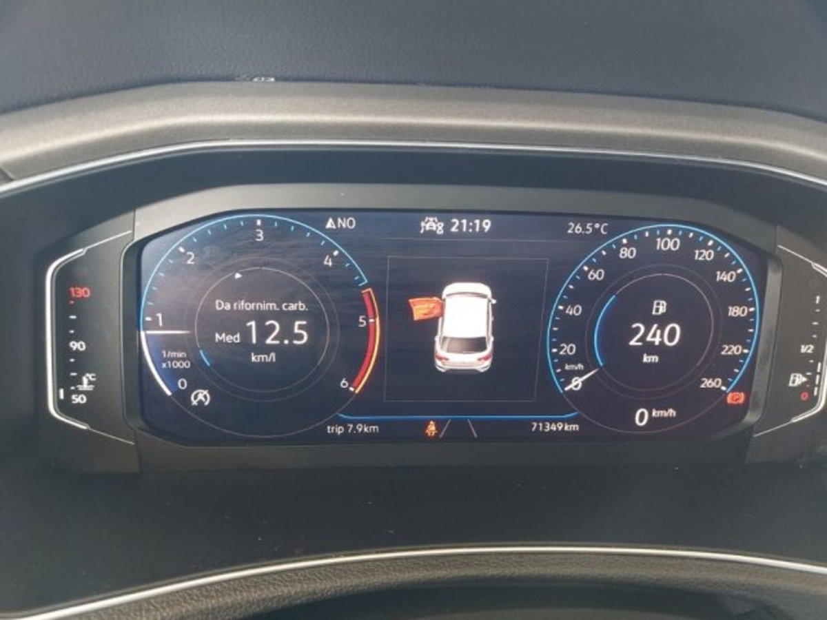 Volkswagen T-Roc 2.0 TDI SCR Business BlueMotion Technology (8)