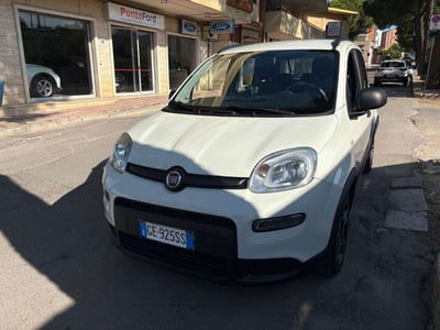Fiat Panda 1.0 FireFly S&S Hybrid City Cross usata