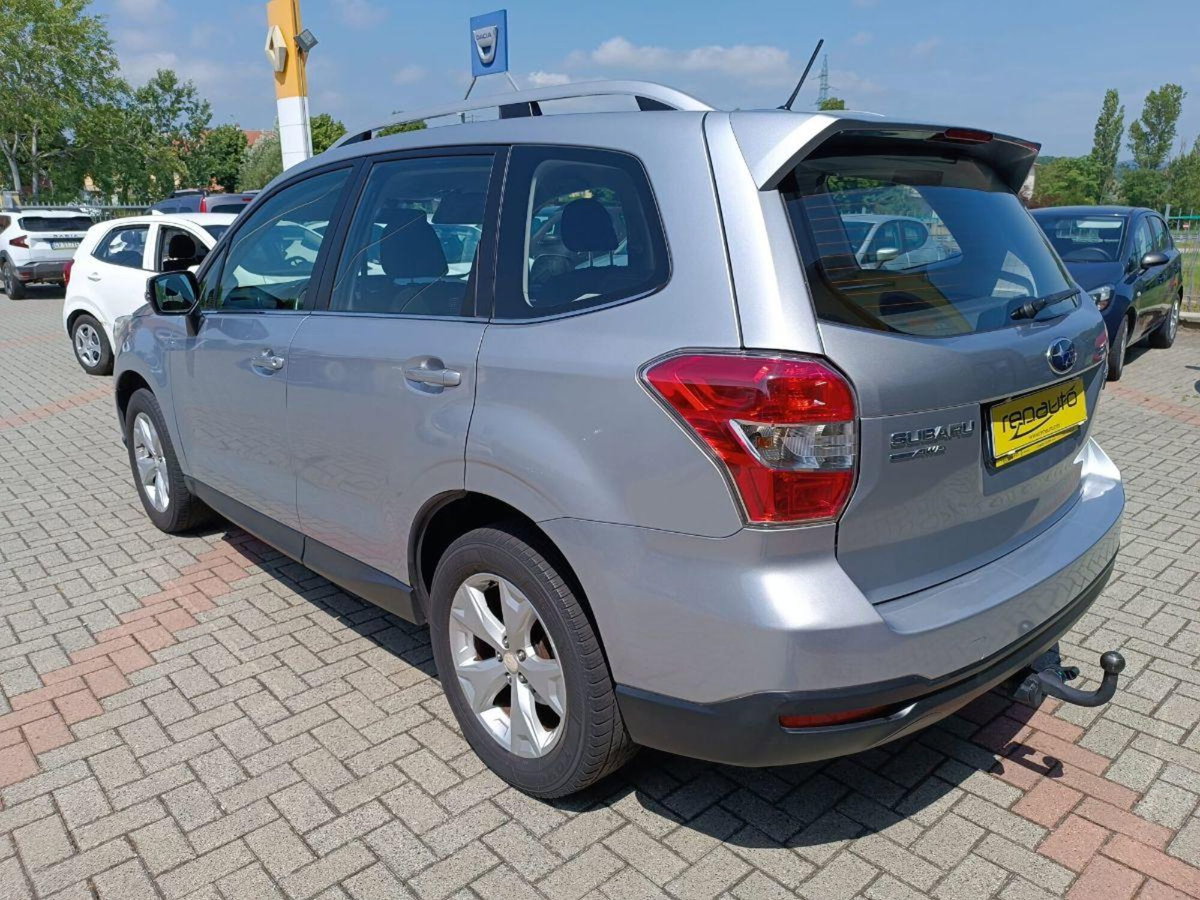 Subaru Forester 2.0i Exclusive (4)