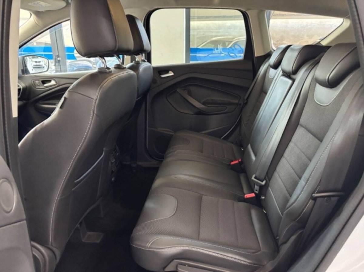 Ford Kuga 2.0 TDCI 120 CV S&S 2WD Titanium (13)