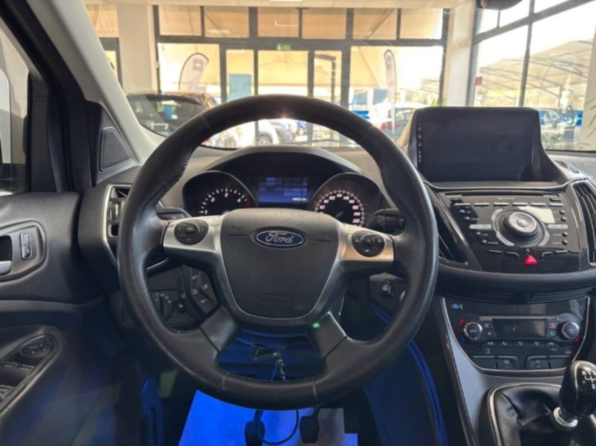 Ford Kuga 2.0 TDCI 120 CV S&S 2WD Titanium (15)