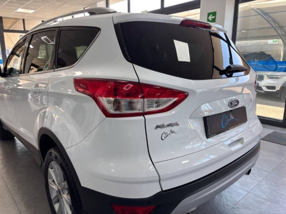 Ford Kuga 2.0 TDCI 120 CV S&S 2WD Titanium (5)