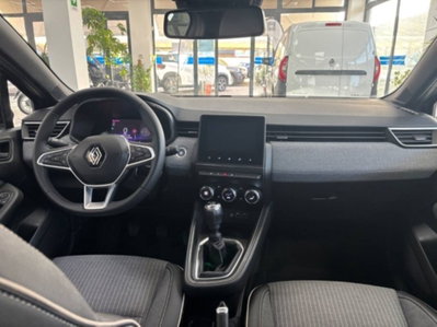 Renault Clio 1.0 tce Techno 90cv (12)