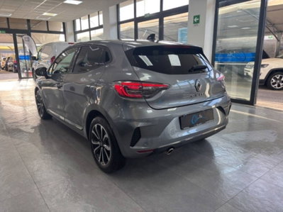 Renault Clio 1.0 tce Techno 90cv (4)