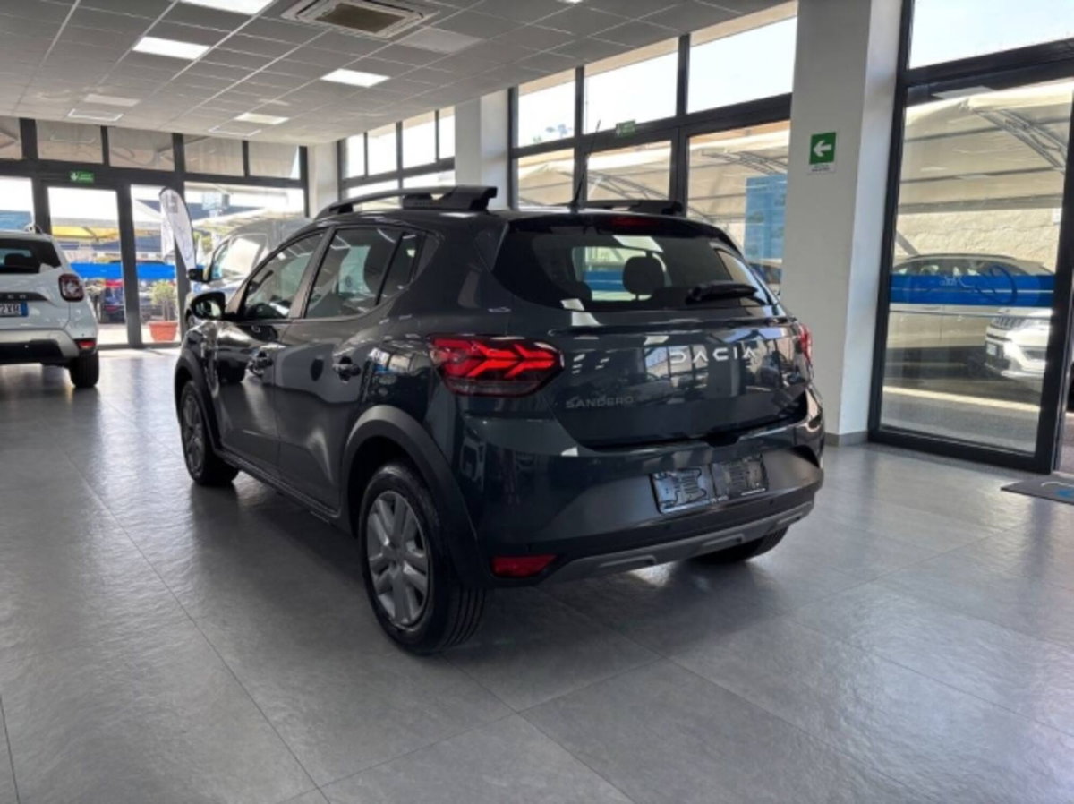 Dacia Sandero Stepway 1.0 TCe 100 CV ECO-G Comfort (4)