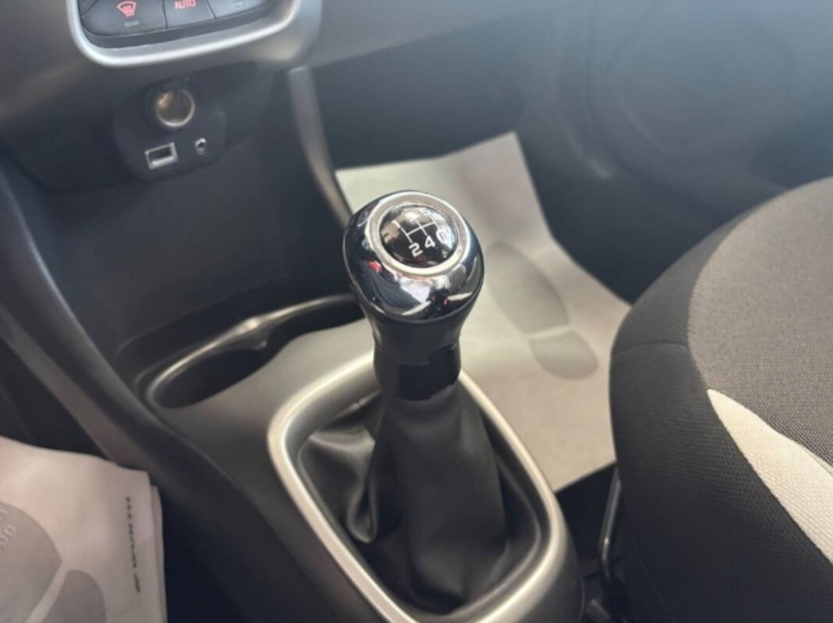 Toyota Aygo 1.0 12V VVT-i 5 porte (12)