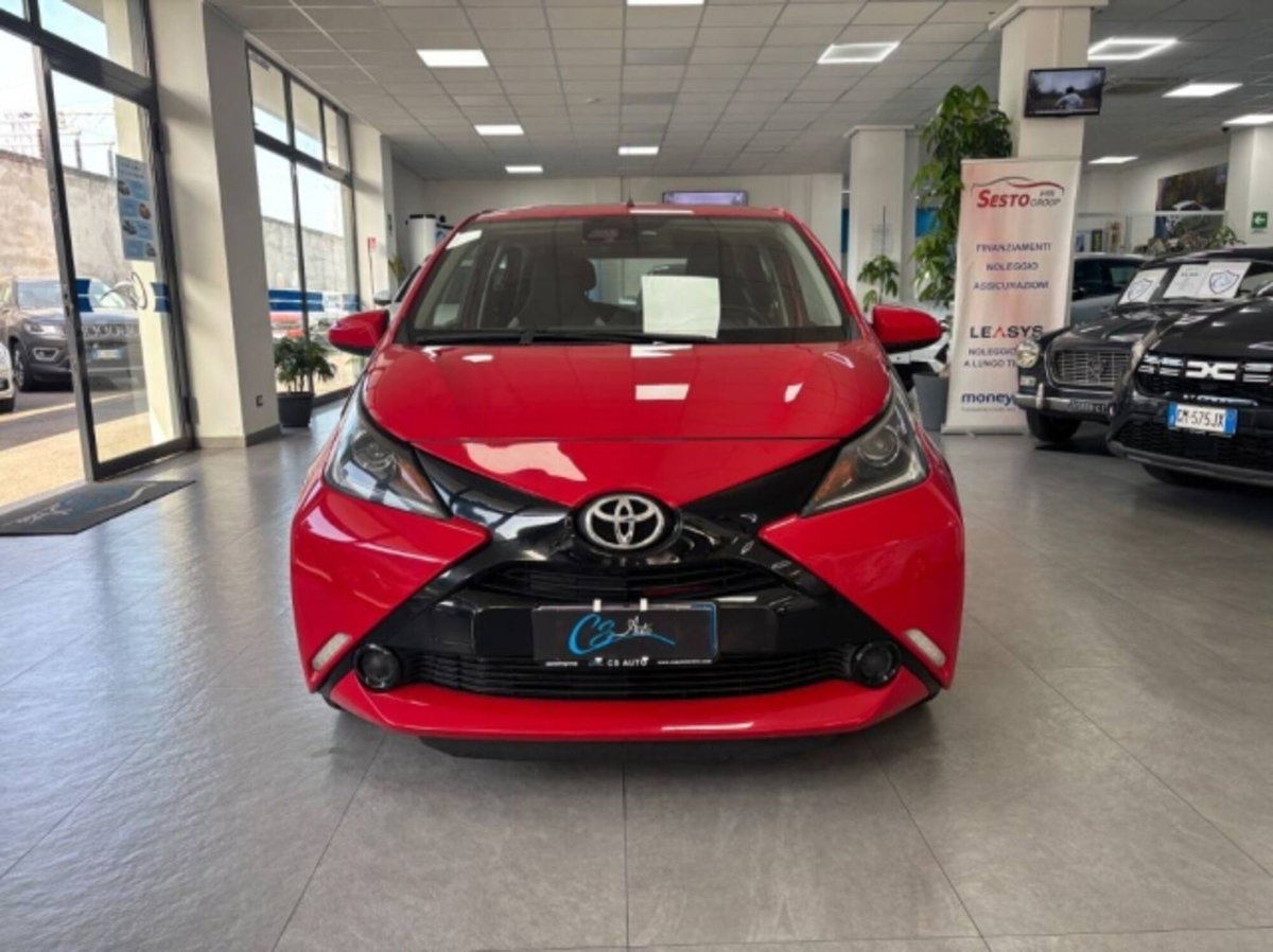 Toyota Aygo 1.0 12V VVT-i 5 porte (2)