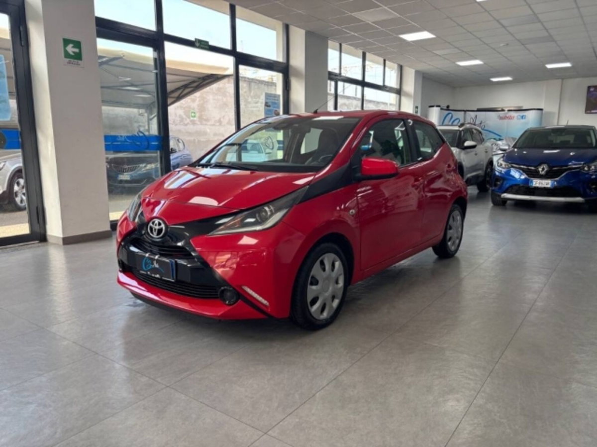 Toyota Aygo 1.0 12V VVT-i 5 porte (3)