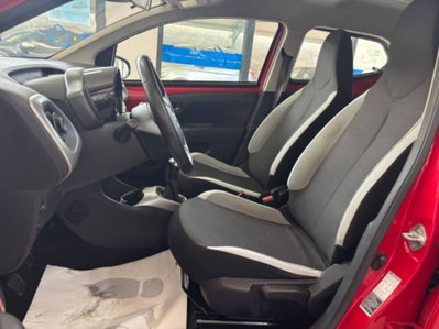 Toyota Aygo 1.0 12V VVT-i 5 porte (7)