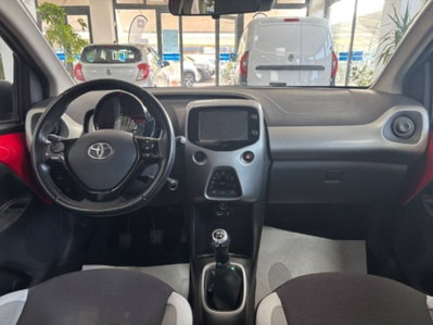 Toyota Aygo 1.0 12V VVT-i 5 porte (8)