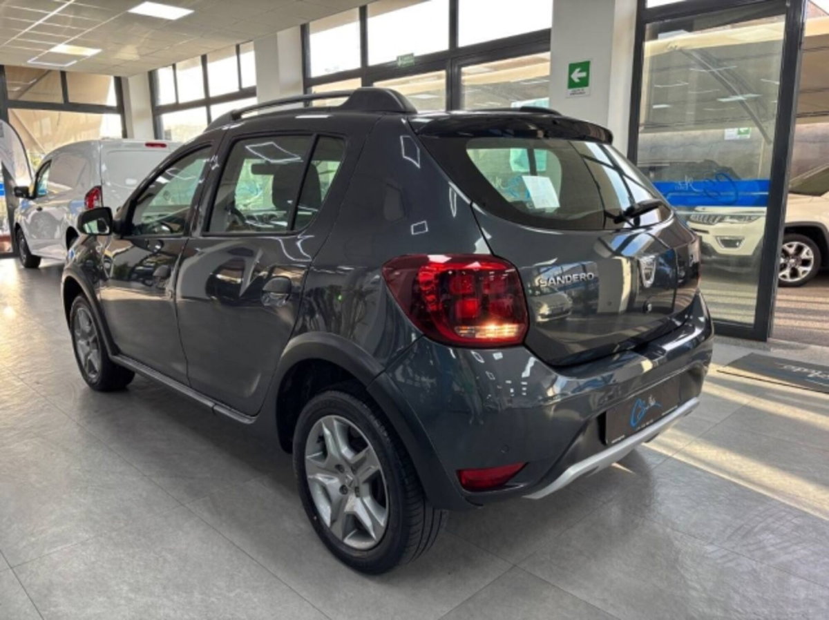 Dacia Sandero Stepway 1.5 Blue dCi 95 CV Techroad (3)
