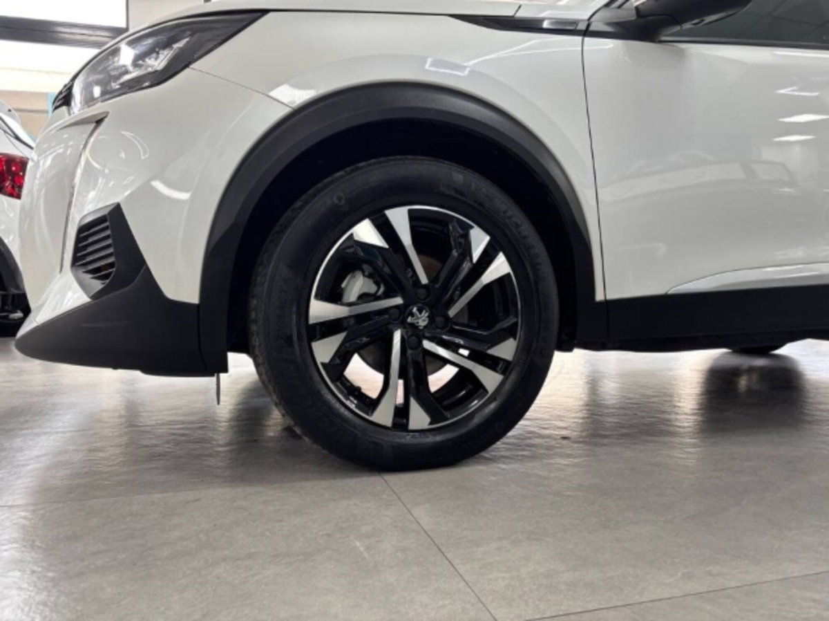 Peugeot 2008 PureTech 100 S&S Allure Pack (10)