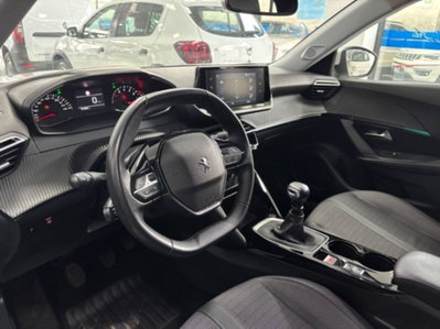 Peugeot 2008 PureTech 100 S&S Allure Pack (13)