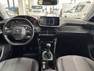 Peugeot 2008 PureTech 100 S&S Allure Pack (16)