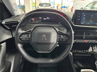 Peugeot 2008 PureTech 100 S&S Allure Pack (17)